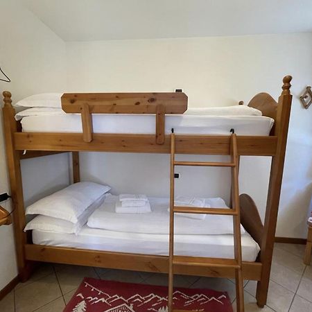 Il Cervo Mountain Apartment Campodolcino Luaran gambar