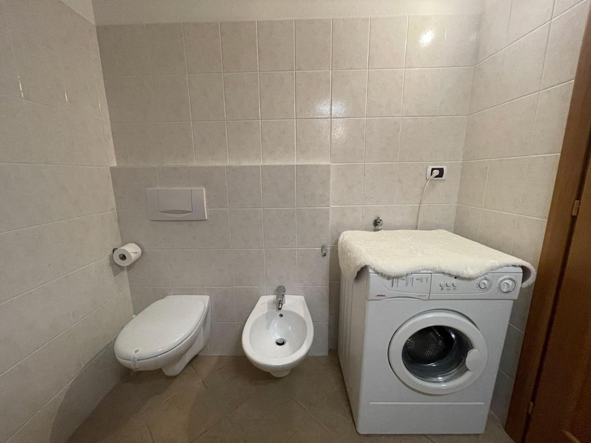 Il Cervo Mountain Apartment Campodolcino Luaran gambar