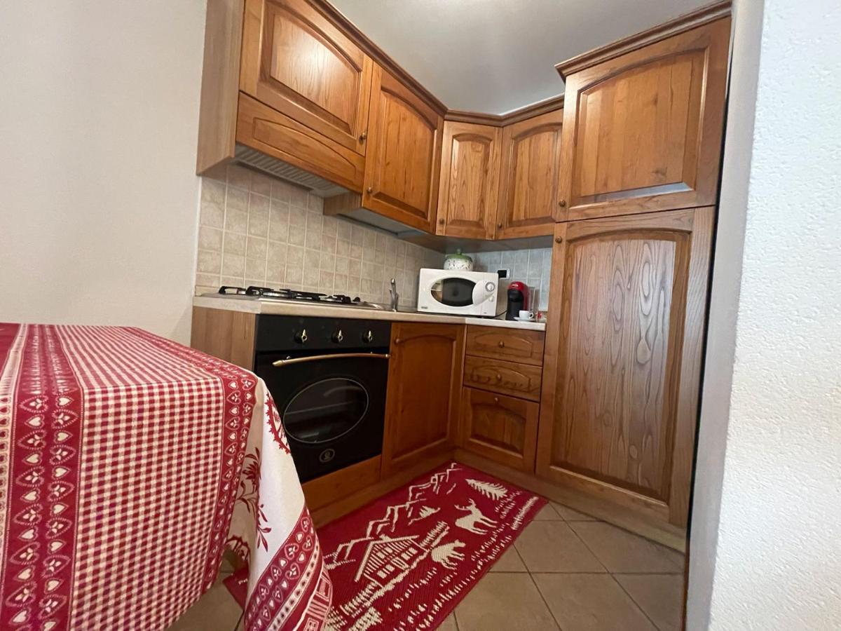 Il Cervo Mountain Apartment Campodolcino Luaran gambar
