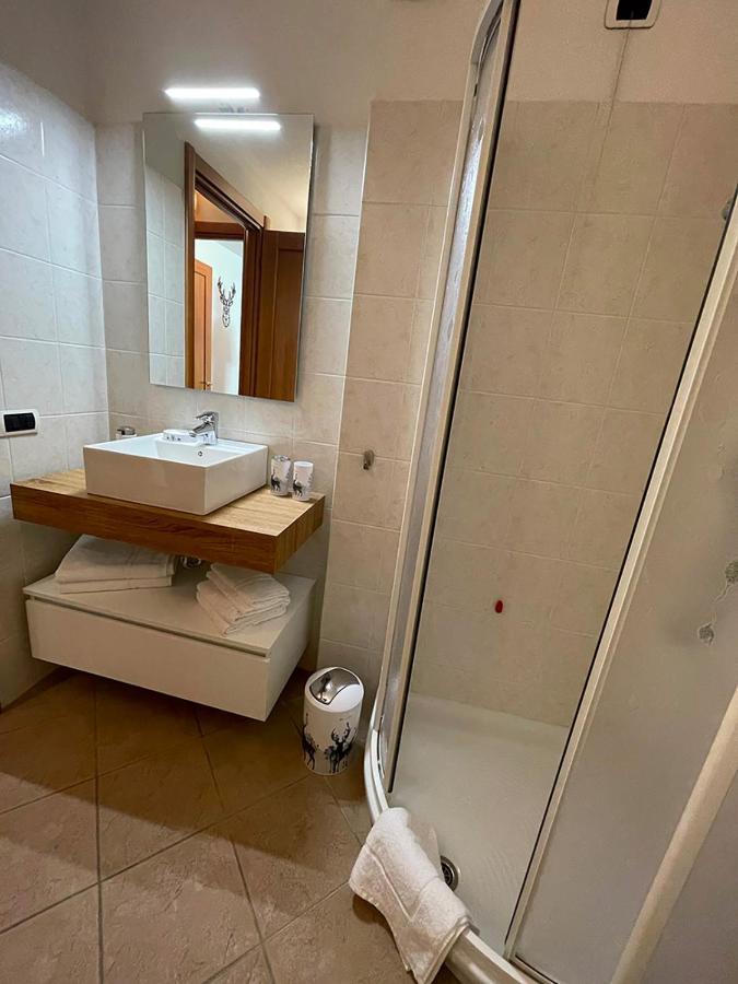 Il Cervo Mountain Apartment Campodolcino Luaran gambar