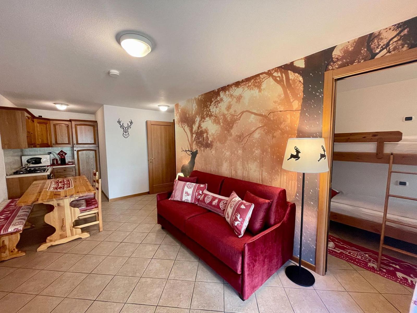 Il Cervo Mountain Apartment Campodolcino Luaran gambar